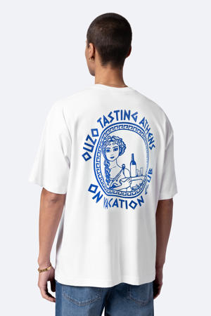 T-shirt wit